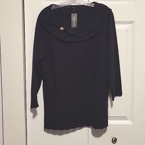 Briggs navy blue blouse detailing on front size large New with tags